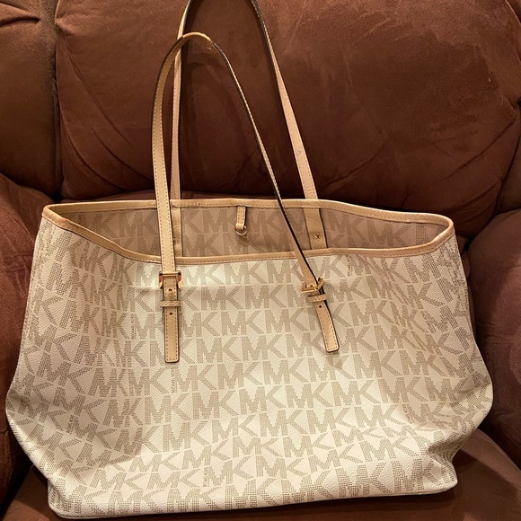 Michael Kors large tote - Picture 2 of 6